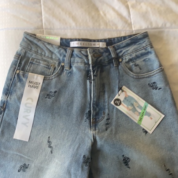 Hi Rise - Picture 2 of 3